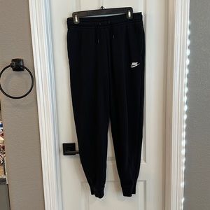 Nike small jogger sweatpants